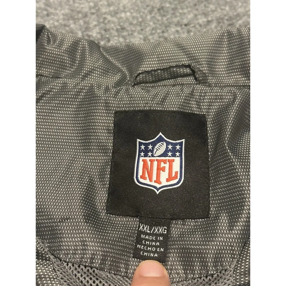 NFL Team Apparel New York Giants Mens 1/4 Zip Grey Coaching Windbreaker Shirt